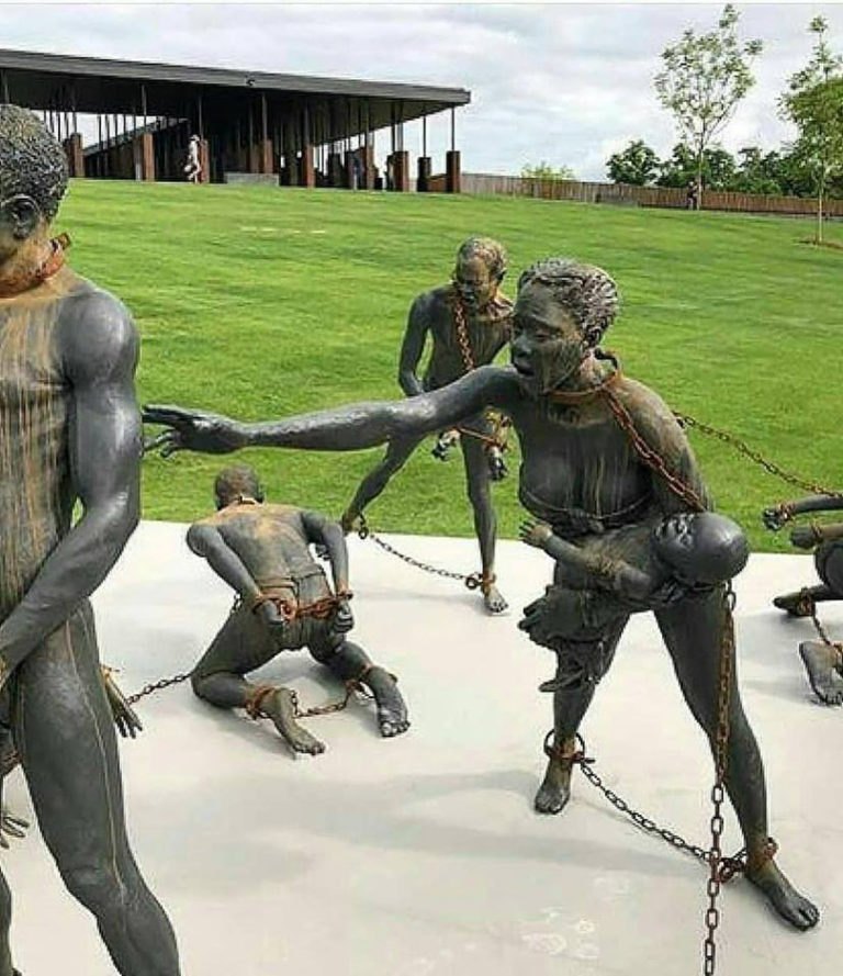 ESCRAVIDÃO: Artista retrata a escravidão de forma impressionante em suas esculturas