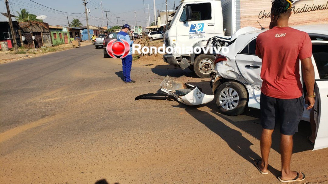 VÍDEO: Carro avança preferencial e provoca grave acidente com caminhão e caminhonete
