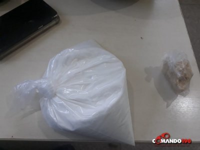 APREENSÃO: Polícia Militar apreende drogas e prende suspeitos durante patrulhamento