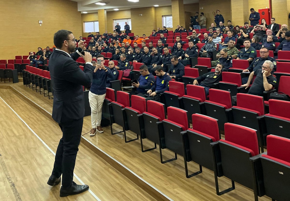 RIBEIRO DO SINPOL: Deputado debate ações técnicas em seminário de segurança pública
