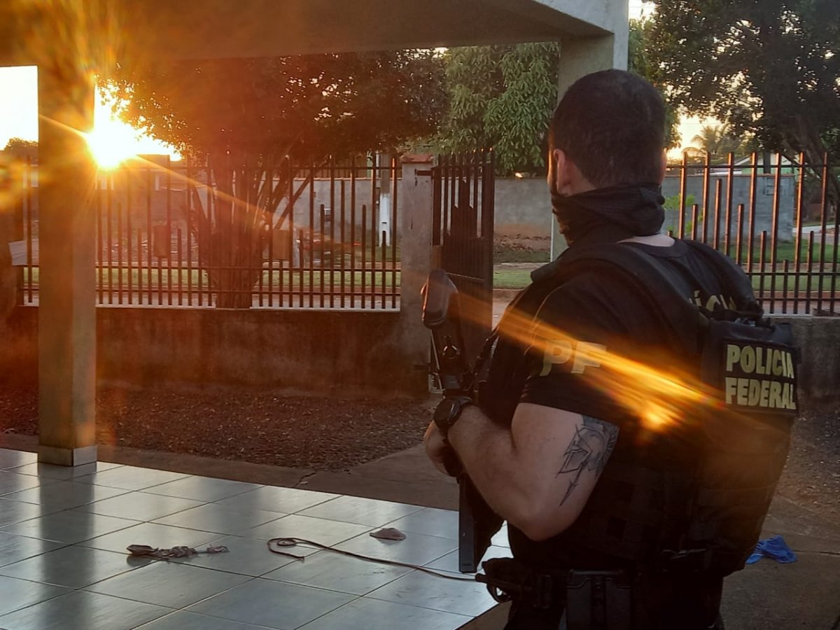 PARALELO: PF deflagra operação contra traficantes que atuavam em RO e em outros estados