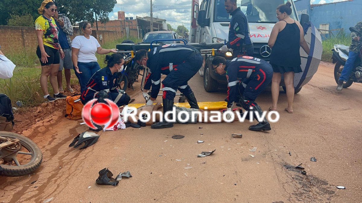 VÍDEO: Motociclista fica inconsciente após violenta colisão frontal