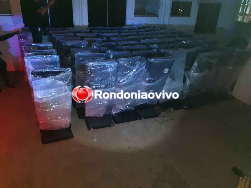 JOGO DE AZAR: Equipe do Gusmão localiza depósito com dezenas de máquinas caça-níqueis