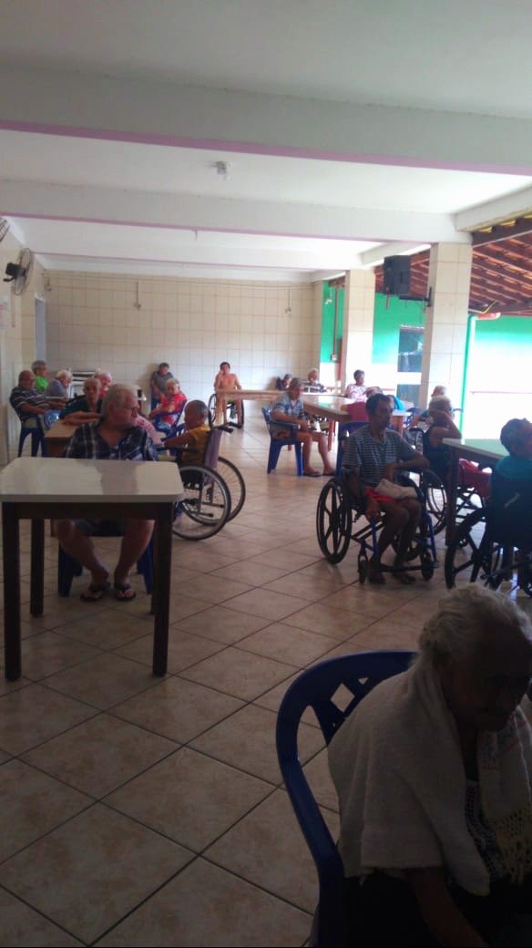 'CONECTANDO GERAÇÕES': Maple Bear incentiva solidariedade de jovens e inclusão digital de idosos