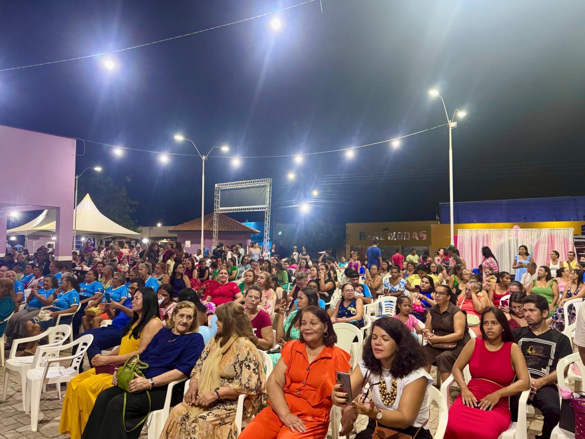 NOVA MAMORÉ: Prefeitura realiza ação de Dia das Mães na Praça Raimundo Lascado