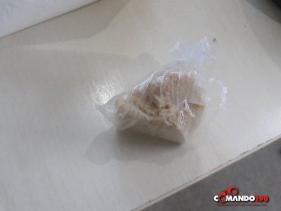 APREENSÃO: Polícia Militar apreende drogas e prende suspeitos durante patrulhamento