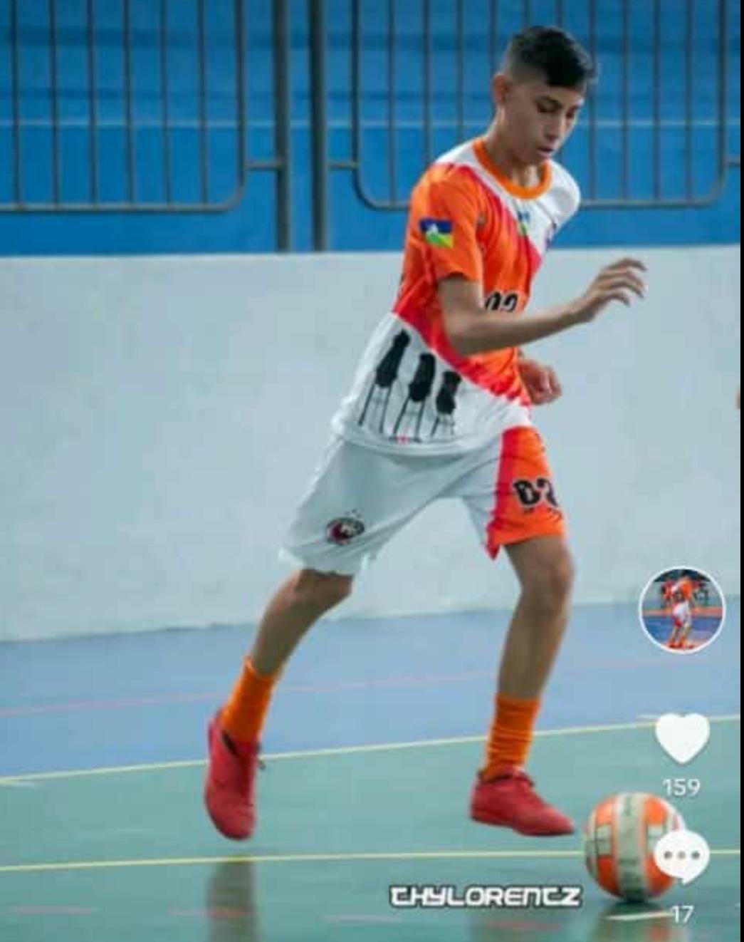 COLABORE NA RIFA: Jogador de Rondônia é selecionado para testes no São Paulo Futebol Clube