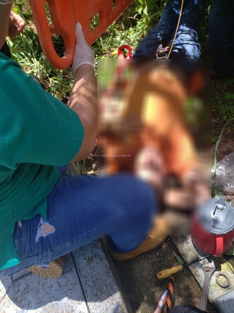 SOZINHO: Homem cai de torre de telefonia e passa cinco horas esperando por socorro