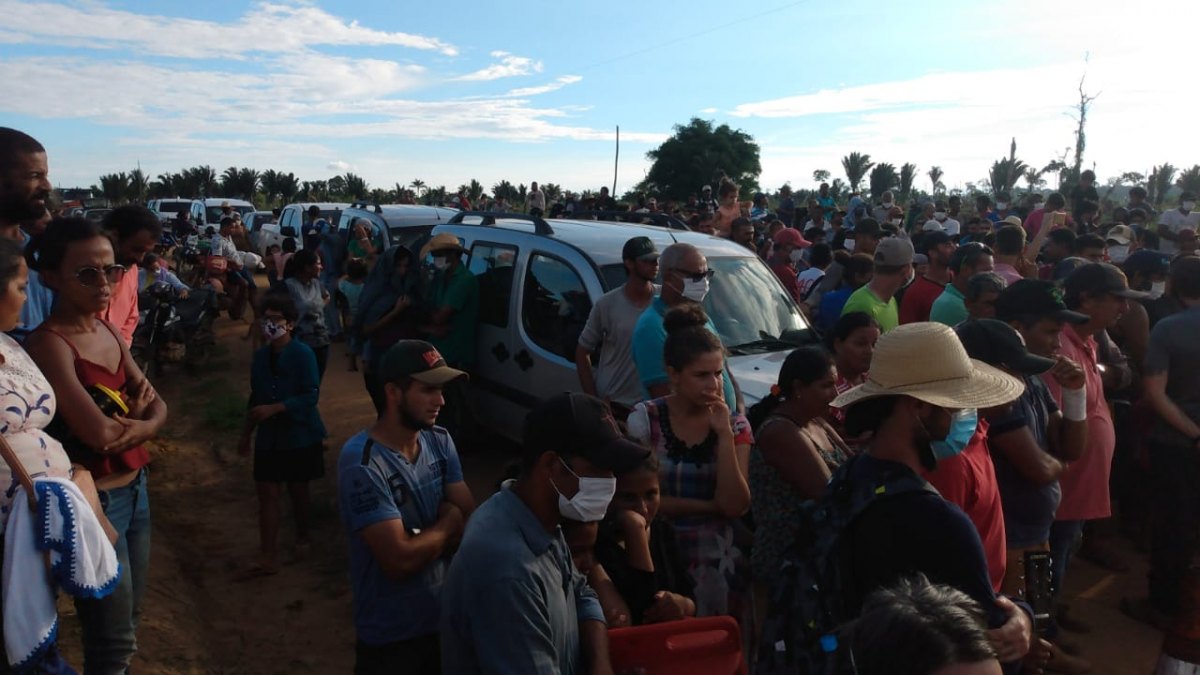 CONFLITO: Mesmo após decisão do STF, PM não deixa camponeses voltarem para acampamento