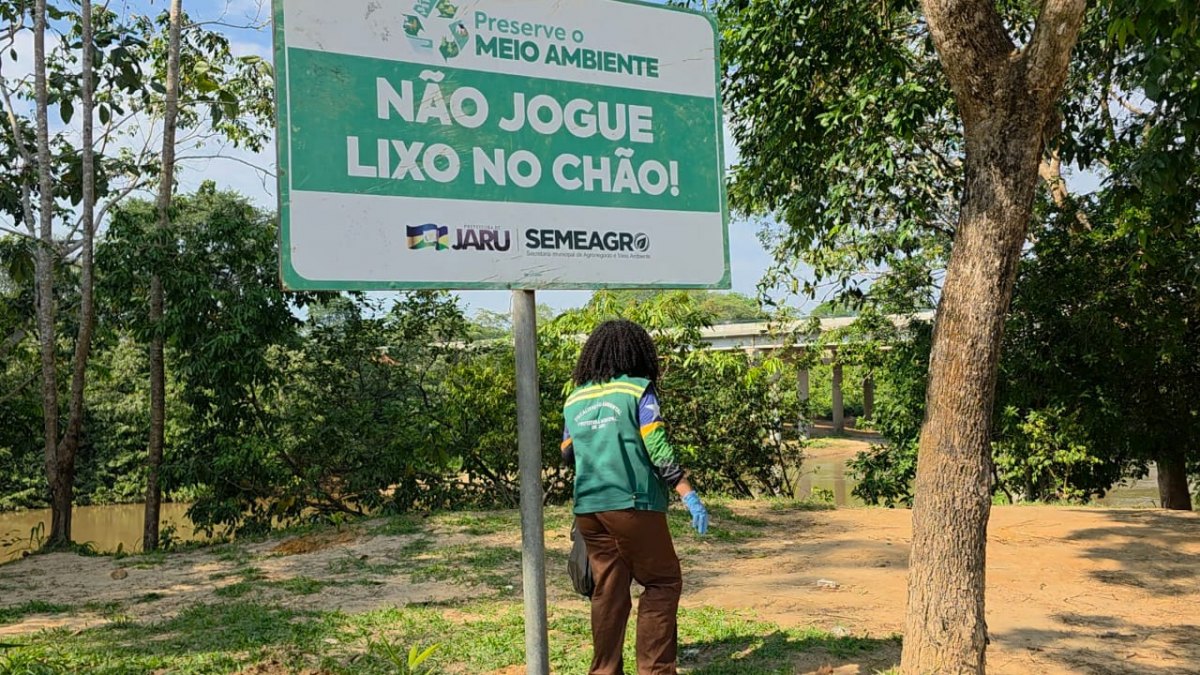 MEIO AMBIENTE: Jaru retira 15 m³ de resíduos às margens do Rio Jaru