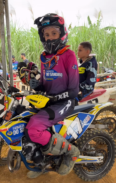 CAMPEONATO DE MOTOCROSS: Pilotos de referência dentro e fora do Brasil marcam presença na competição
