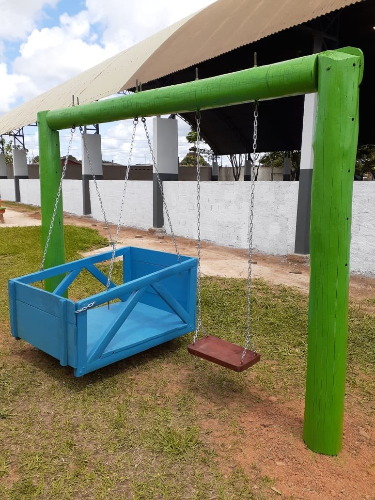 DEPUTADO ESTADUAL: Escola Vilma Vieira ganha parque através de emenda de Luizinho Goebel