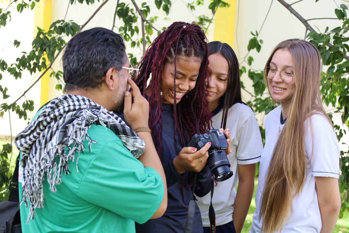 ACEMDA: Alunos de escola estadual de Vilhena participam de Oficina de Fotografia