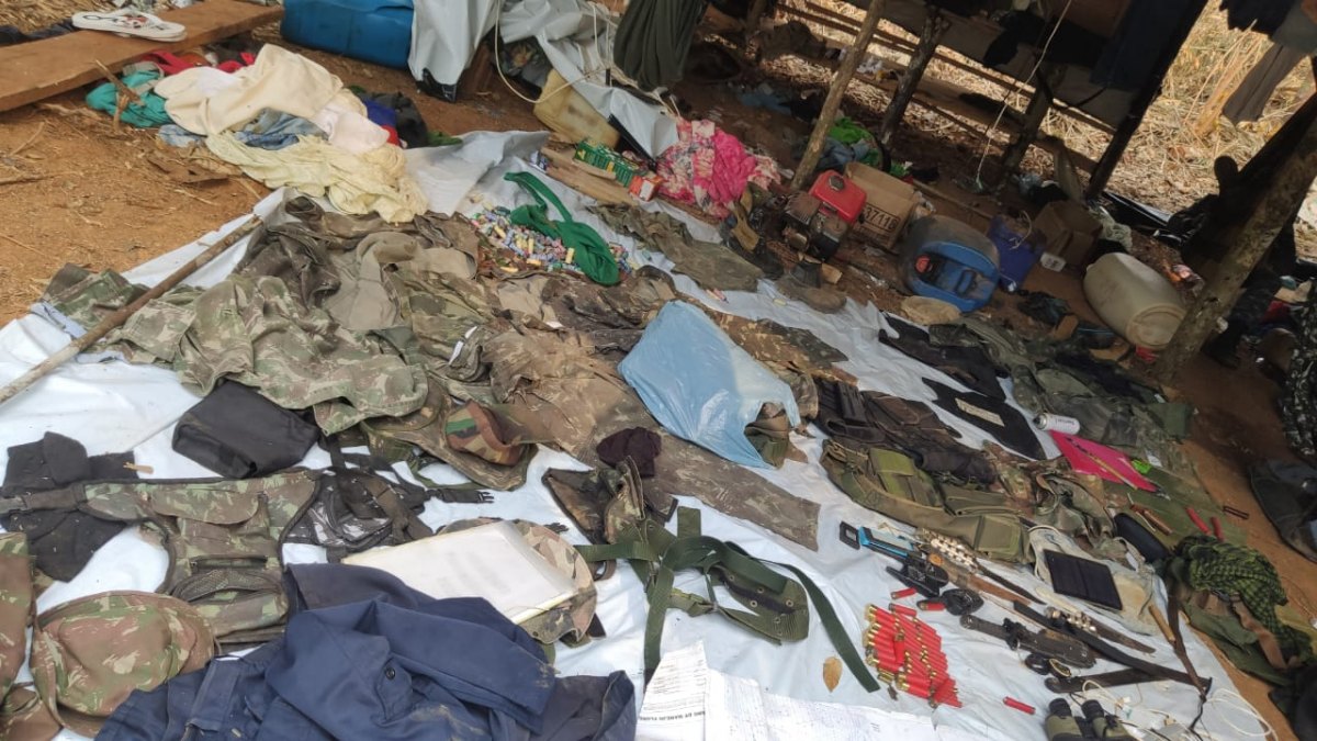 OPERAÇÃO: Confira imagens dos acampamentos de invasores em área de conflito agrário 