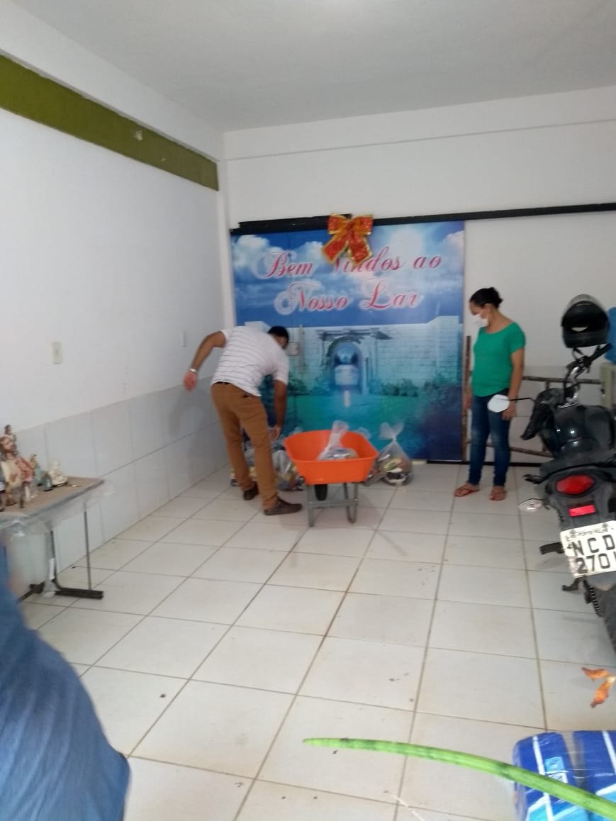NATAL SOLIDÁRIO: Sindicato dos Peritos Criminais realiza doação de várias cestas básicas
