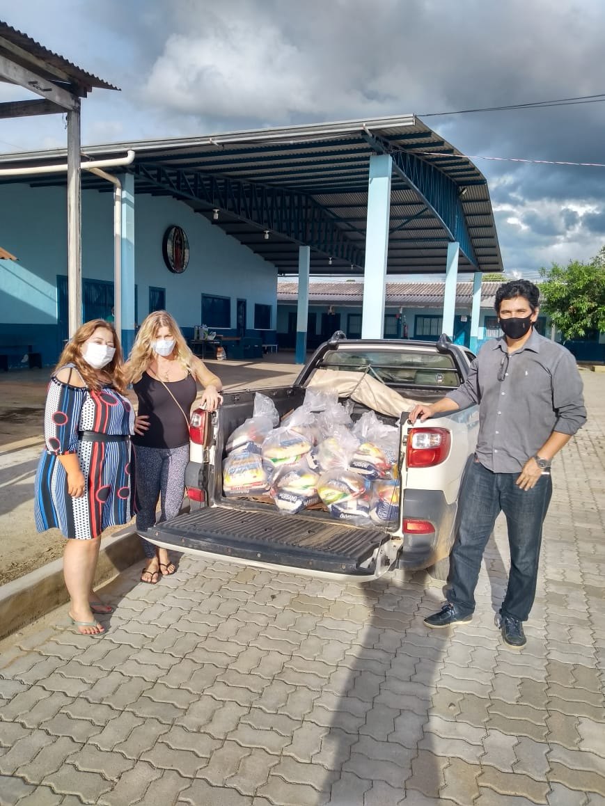 NATAL SOLIDÁRIO: Sindicato dos Peritos Criminais realiza doação de várias cestas básicas