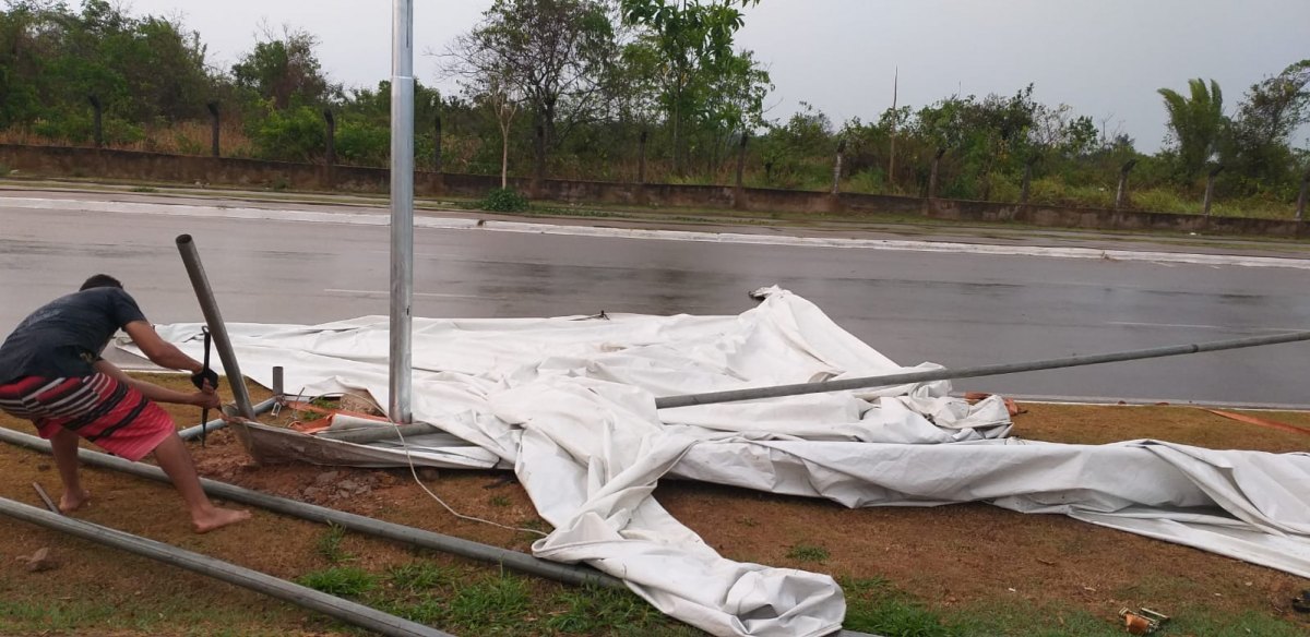VENTANIA: Temporal causa destruição e cancelamento de vacinação no Espaço Alternativo