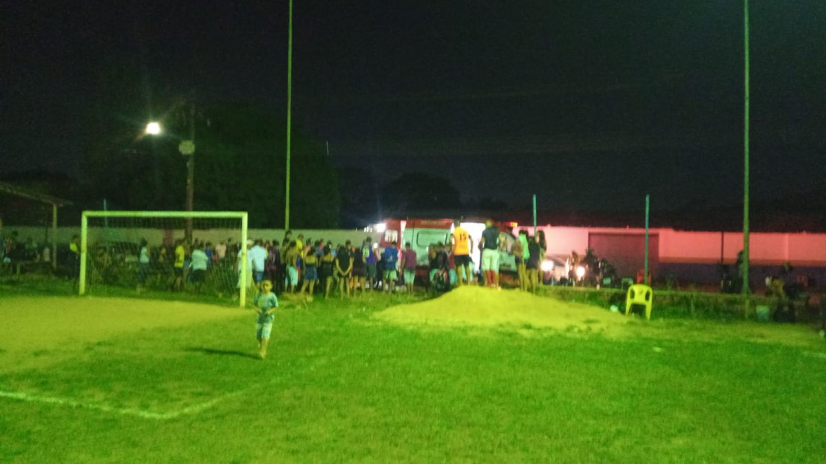 ATAQUE FULMINANTE: Vigilante morre enquanto jogava bola em campo de futebol