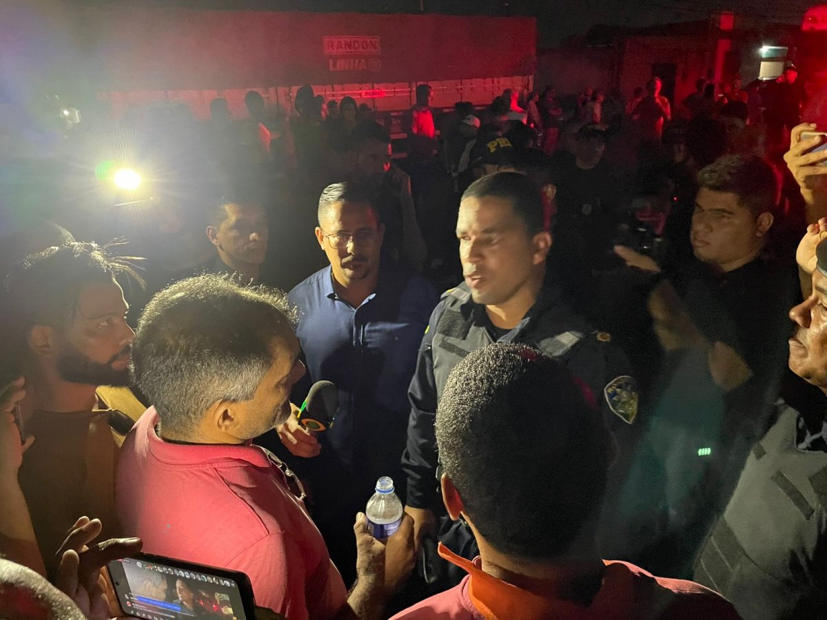 PROTESTO: BR-319 continua fechada após destruição de dragas no rio Madeira