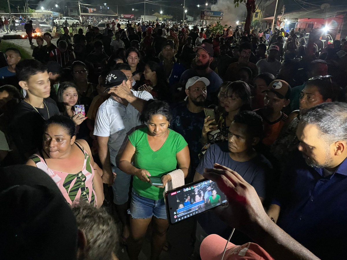 PROTESTO: BR-319 continua fechada após destruição de dragas no rio Madeira
