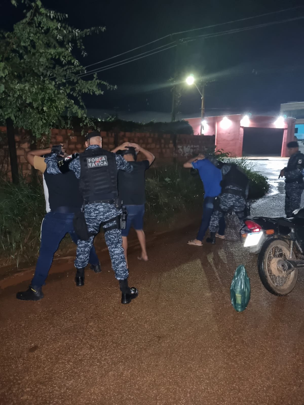 ENFRENTAMENTO: Operação da PM fecha o cerco contra ataques de grupos criminosos 