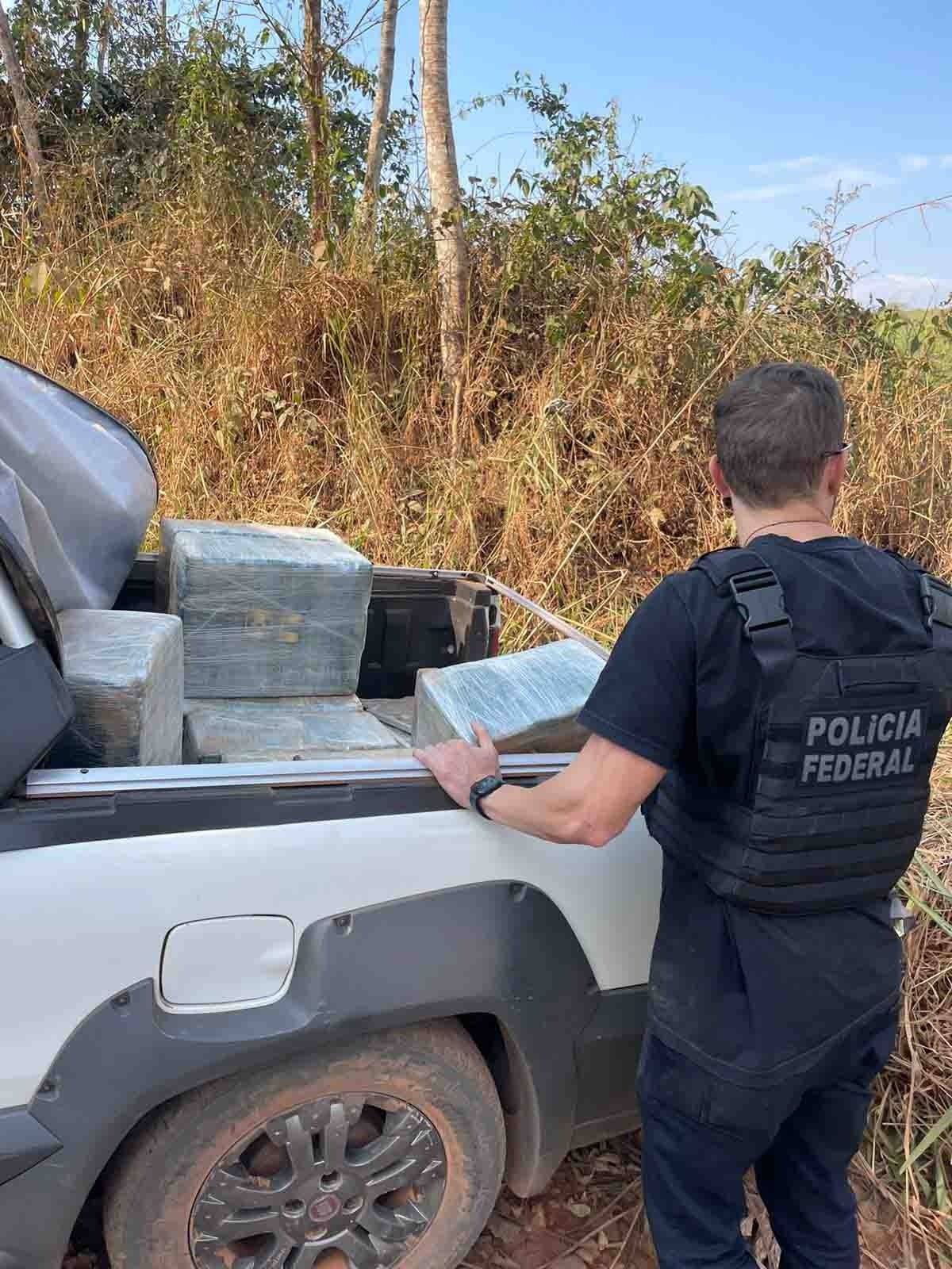 FAROESTE: PF e PM realizam apreensão de mais de meia tonelada de droga