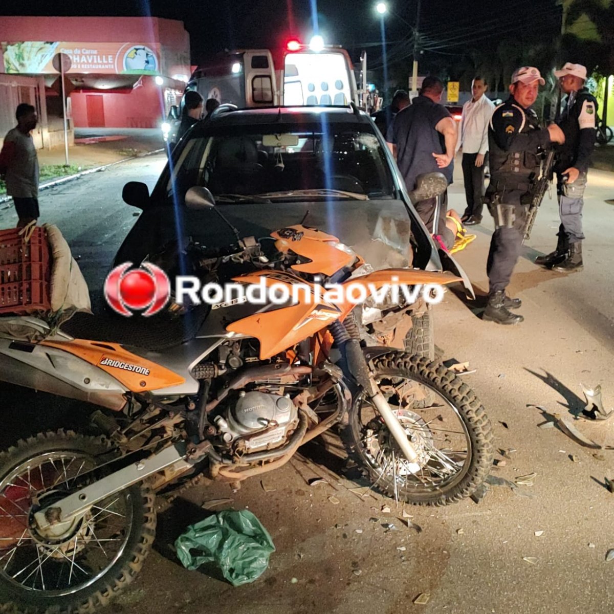 VÍDEO: Motociclista invade contramão e bate de frente com carro na Rio Madeira
