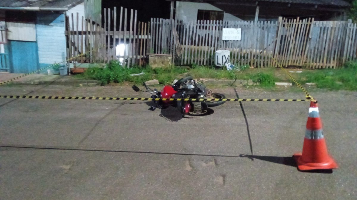 VÍDEO: Motociclista é executado a tiros após ser perseguido na Rua São Paulo 