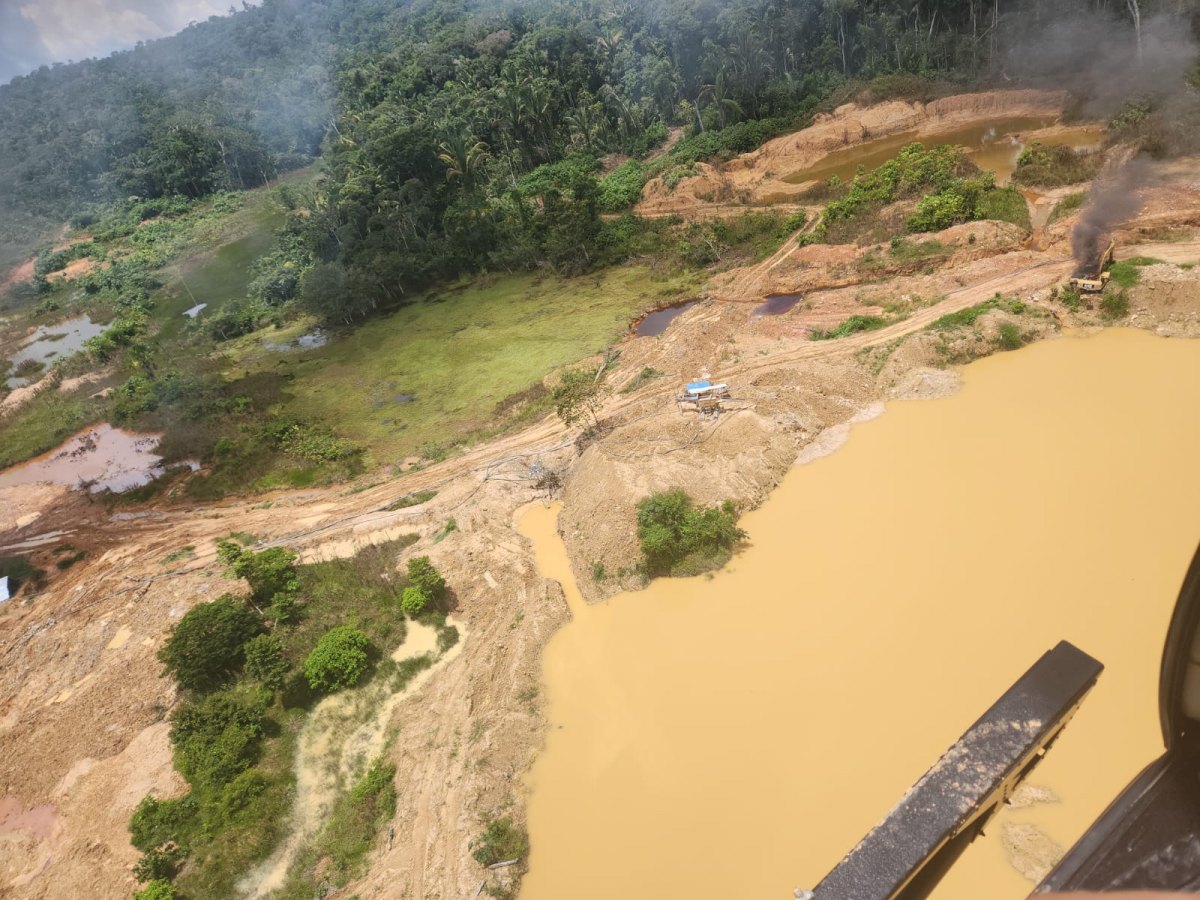 OPERAÇÃO POLÍGONOS: PF destrói maquinários de garimpeiros em Parque Nacional 