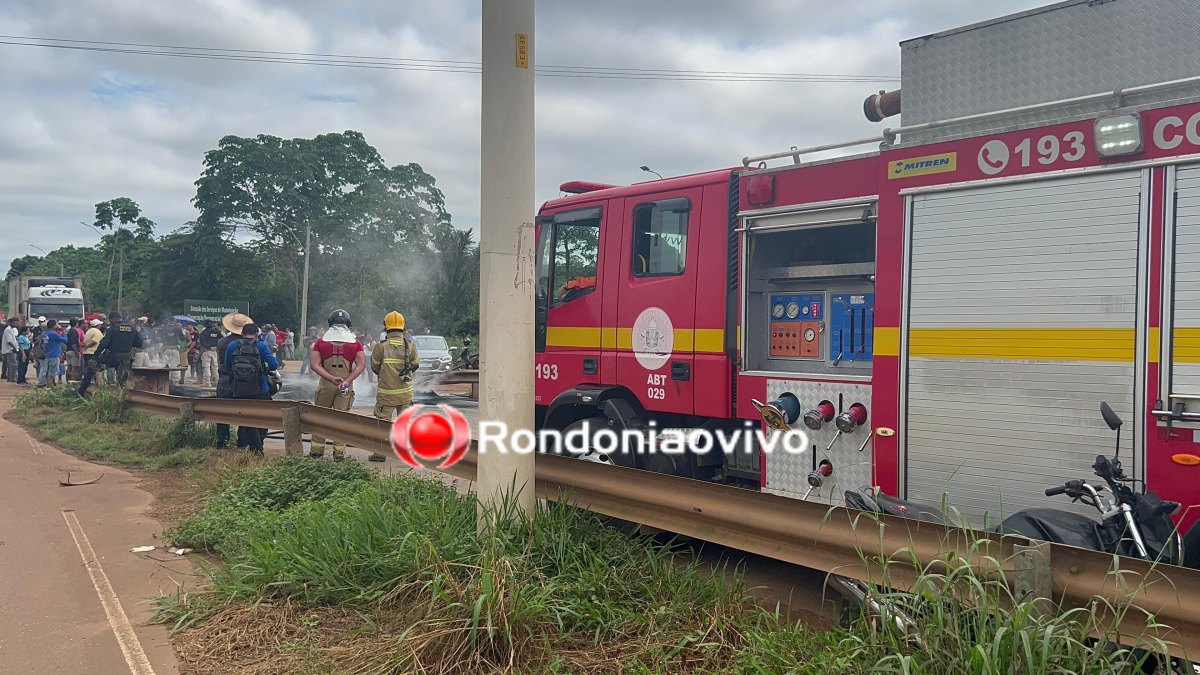 VÍDEO: Moradores fecham a ponte do rio Madeira durante protesto