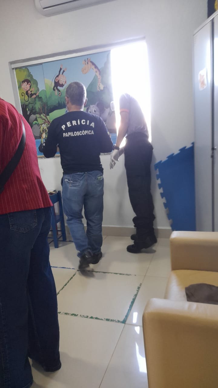 VÍDEO: Ladrão é filmado cometendo furto em clínica médica na capital 