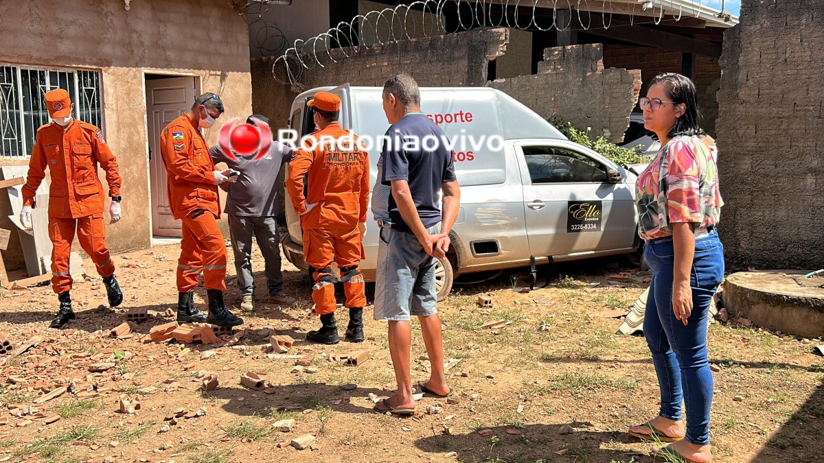 IMPRESSIONANTE: Motorista passa mal, carro voa por cima de vala e causa destruição em muros