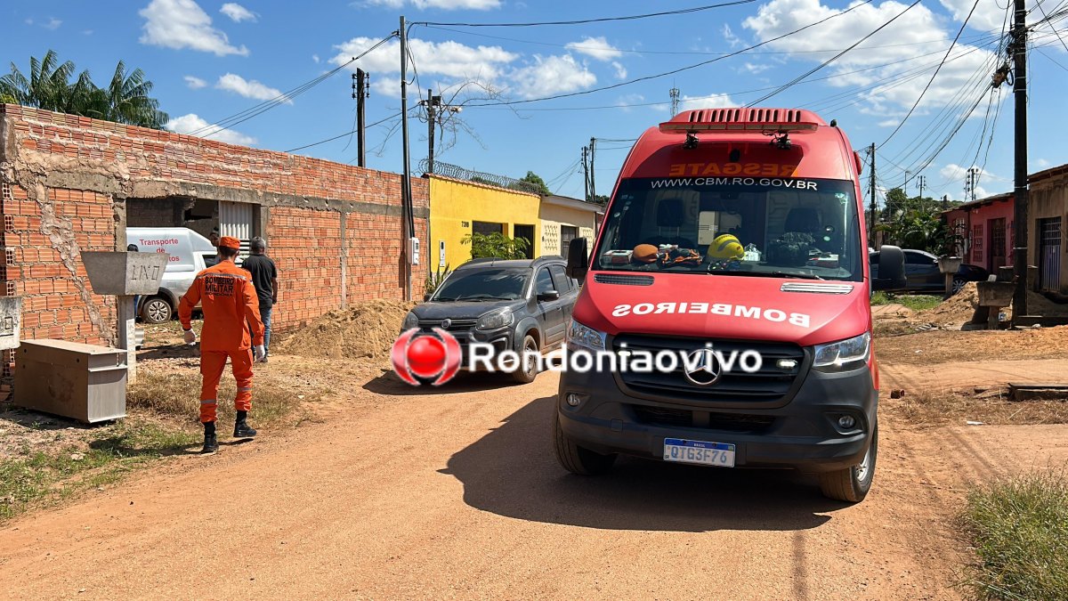 IMPRESSIONANTE: Motorista passa mal, carro voa por cima de vala e causa destruição em muros