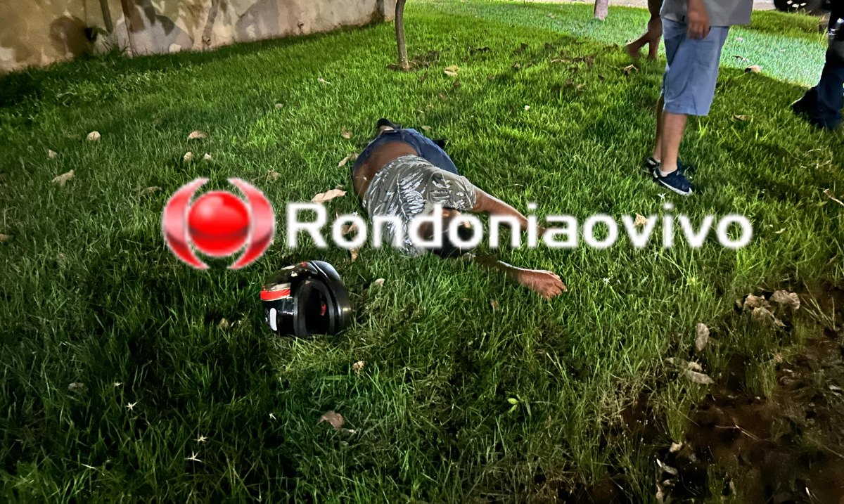 INVADIU: Motociclista cruza preferencial e é atropelado por New Beetle