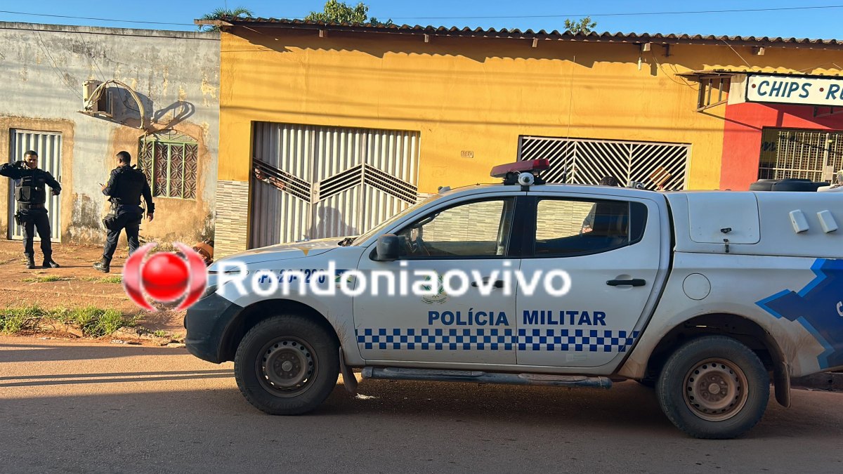 VÍDEO: Homem é encontrado morto na calçada de residência