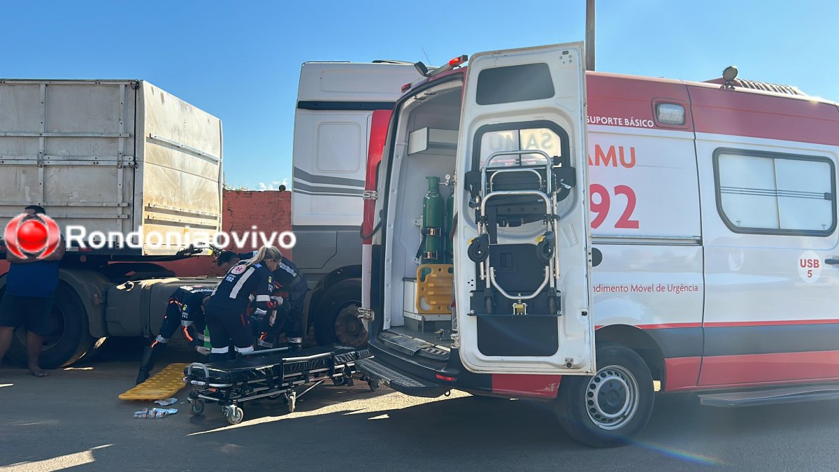 FRATUROU: Motociclista desvia de ônibus e bate violentamente em empilhadeira
