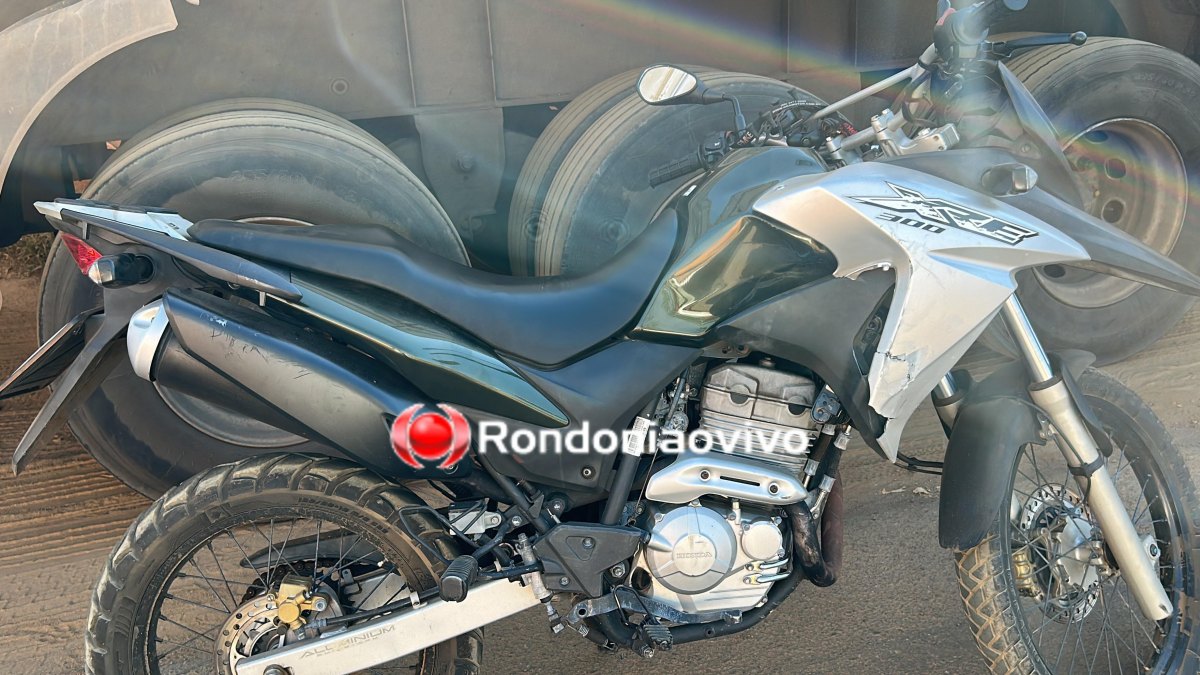 FRATUROU: Motociclista desvia de ônibus e bate violentamente em empilhadeira