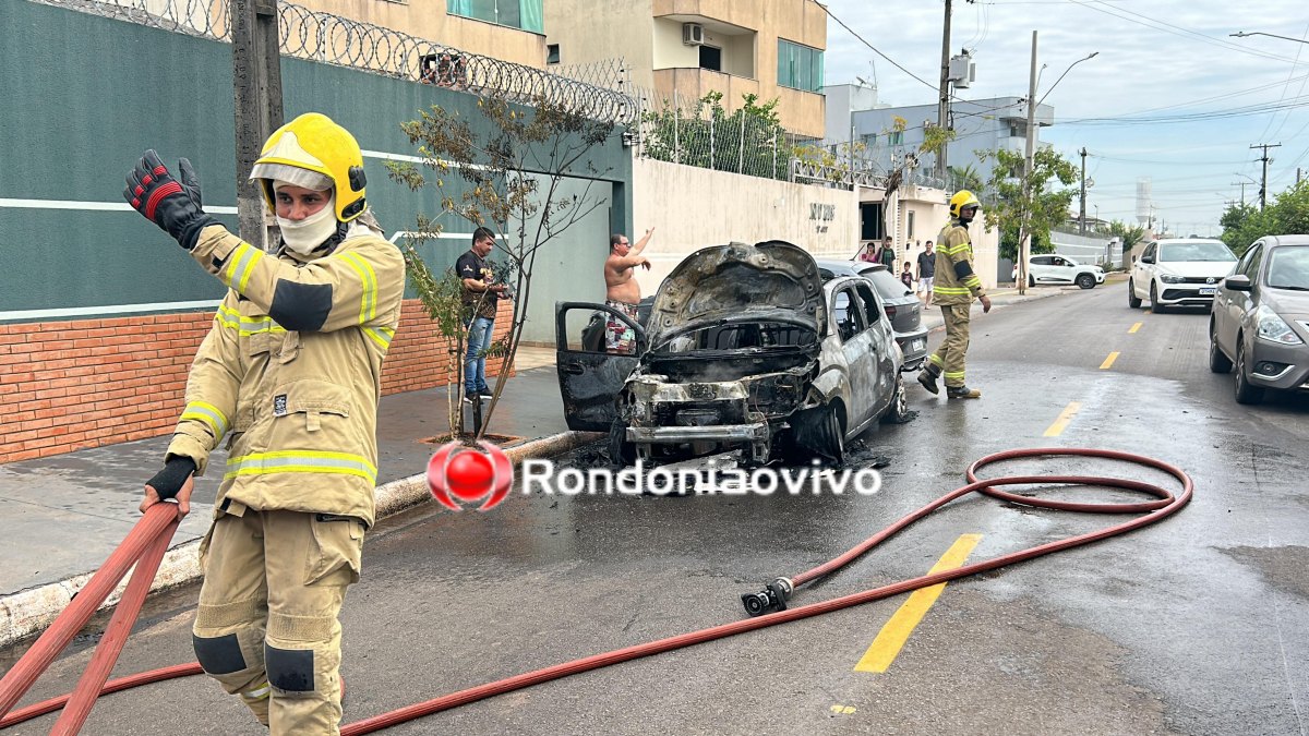 SINISTRO: Carro de motorista de aplicativo é destruído por incêndio na zona Norte 