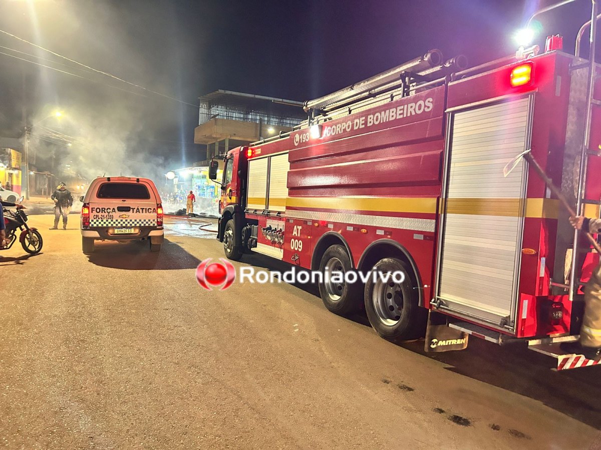 VÍDEO: Moradores fazem manifestação por melhorias e colocam fogo em pneus