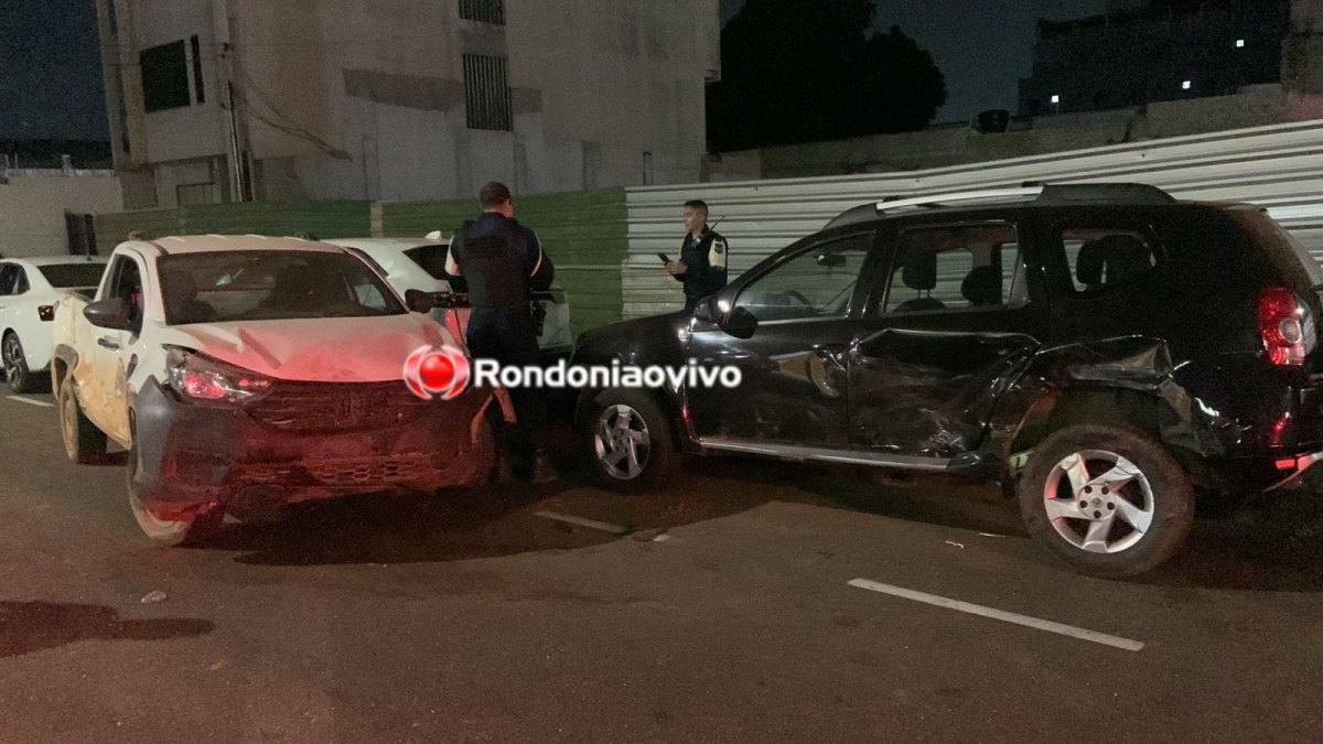 MULHER FERIDA: Motorista avança cruzamento e provoca gravíssimo acidente com motoboy 