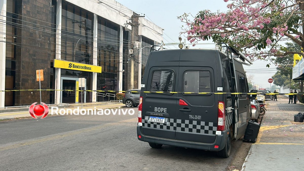 SUSPEITA DE EXPLOSIVO: Mochila encontrada em banco é detonada por Esquadrão Antibombas - VIDEO