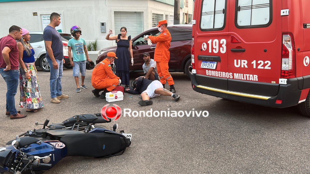VÍDEO: Dois moto aplicativo sofrem grave acidente após carro avançar preferencial