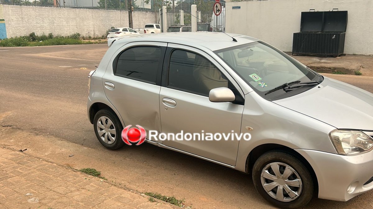 LESÕES: Mototaxista e passageiro sofrem acidente após motorista de Etios avançar