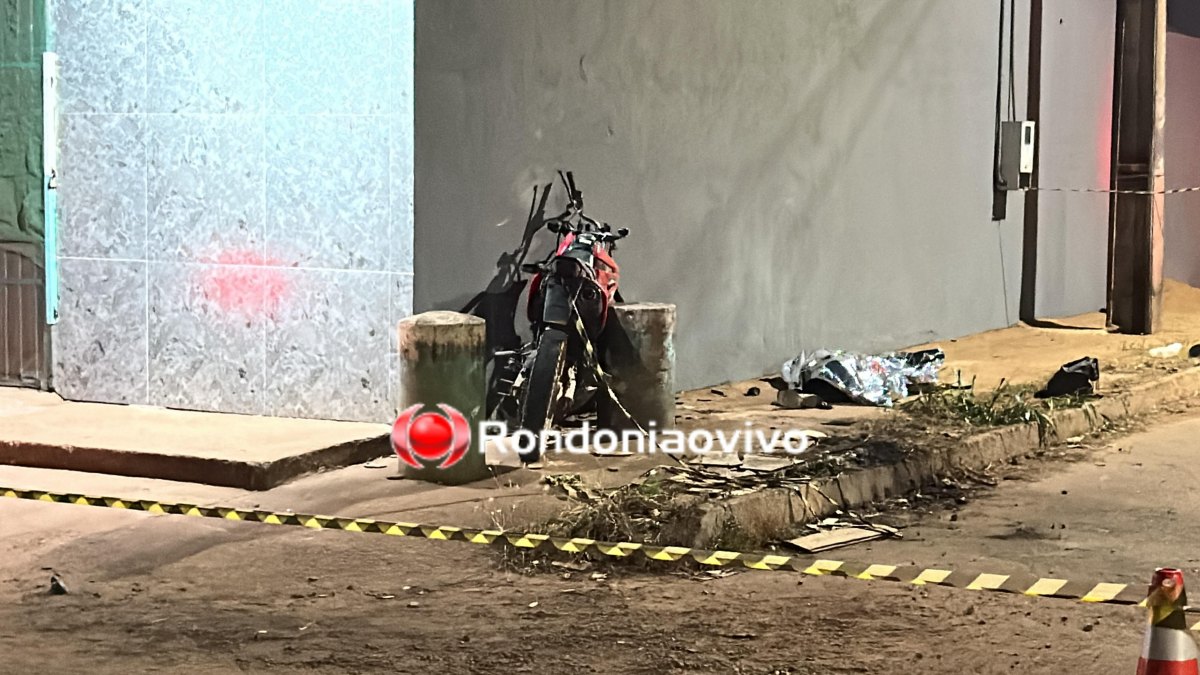 PERDEU O CONTROLE: Mulher morre e homem fica em estado grave após moto bater em parede 