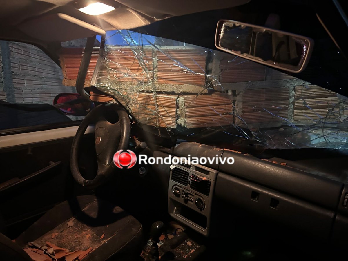 CRISTAL DA CALAMA: Motorista de Uno atinge motociclista e derruba muro de residência