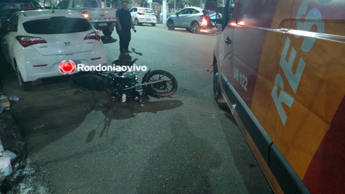 NA FARQUAR: Acidente envolvendo três veículos deixa motociclista ferido 