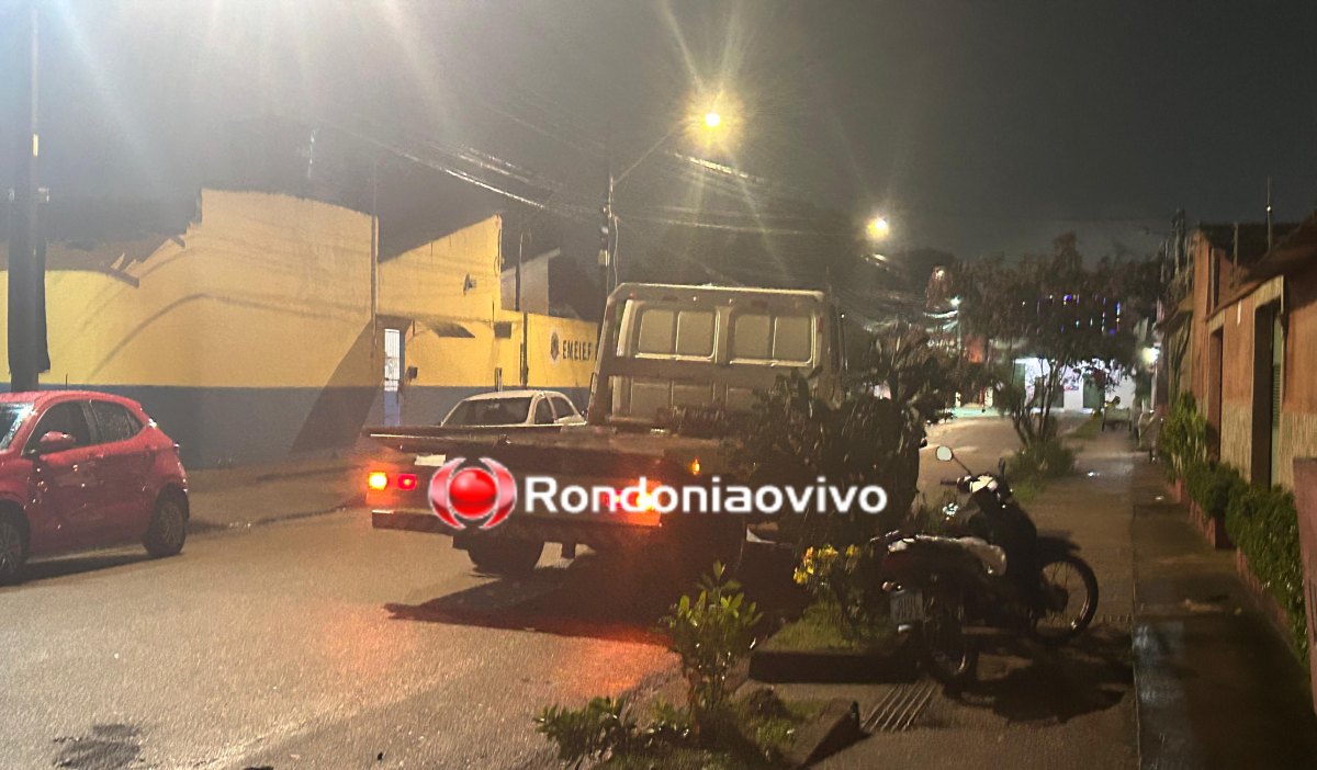 TRAUMATISMO: Motociclista fica em estado grave após acidente envolvendo caminhão
