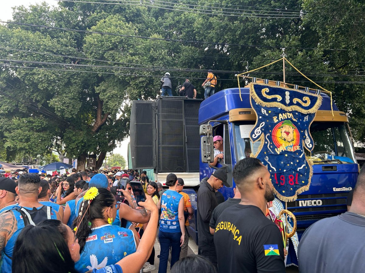 AO VIVO: Confira o desfile da Banda do Vai Quem Quer em Porto Velho