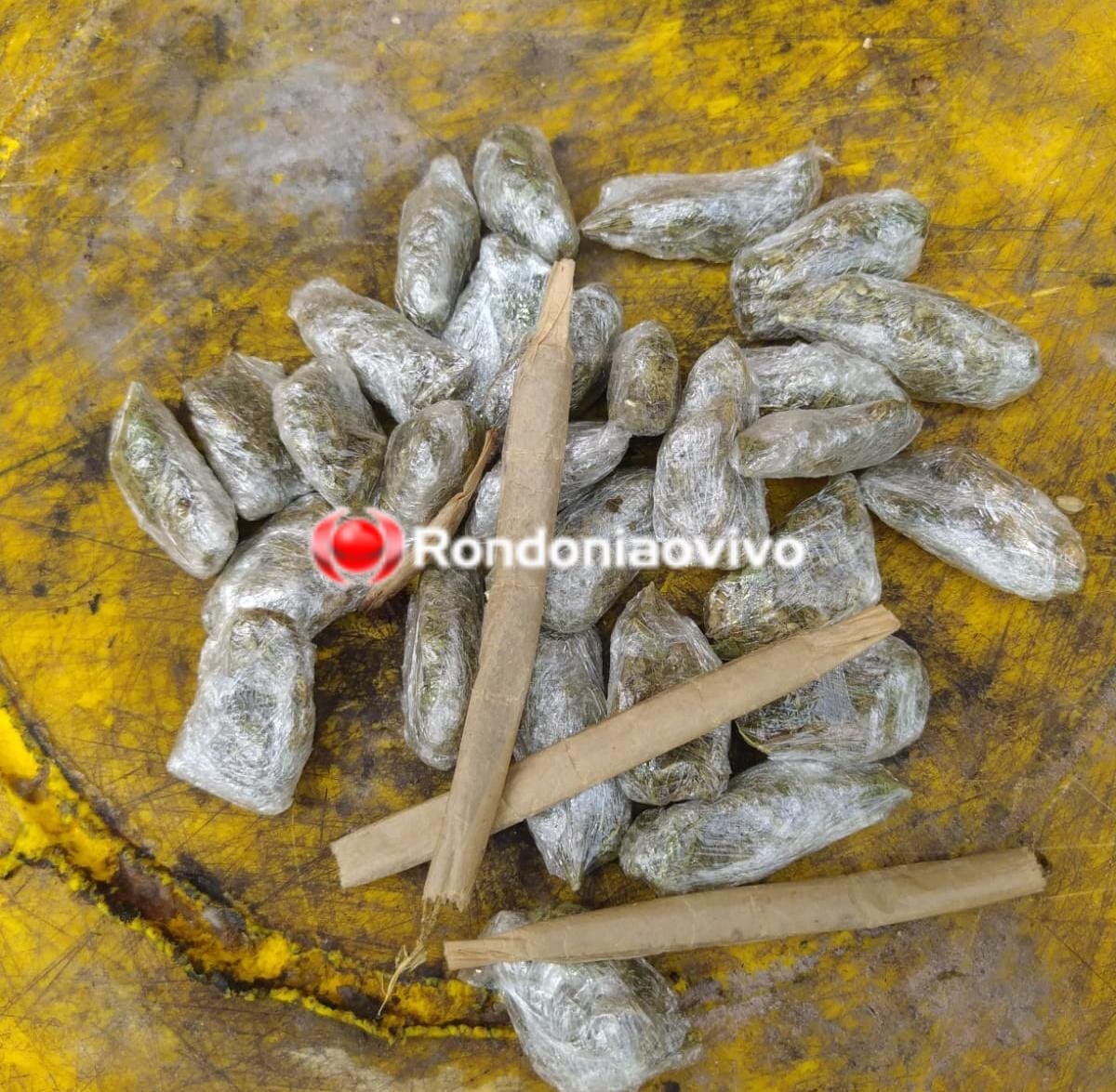 NÃO FOI SOZINHO: Jovem flagrado com drogas entrega dono da 'boca' e os dois vão presos