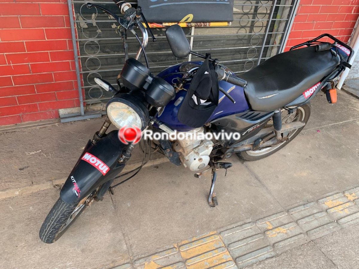 GRAVE: Motociclista tem fratura exposta na perna após taxista fazer retorno proibido